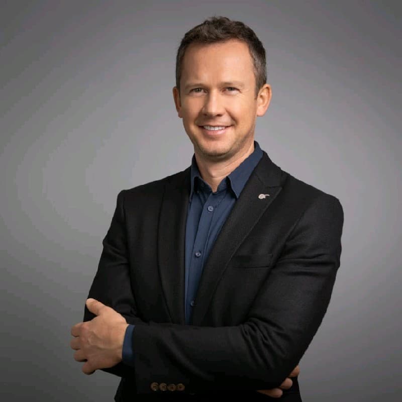 TOMASZ STACHURA