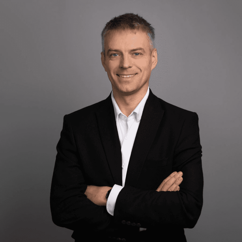 TOMASZ KASENDRA